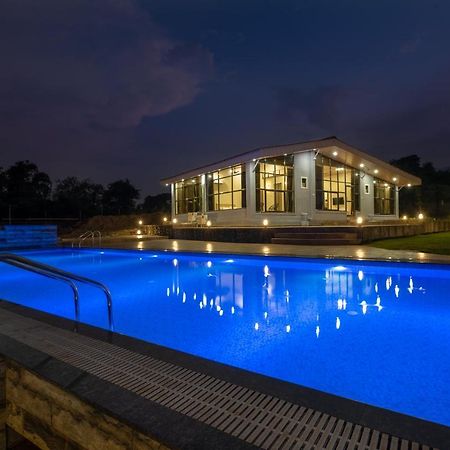 Hillrock Resort & Villas, Neral-카르자트 외부 사진