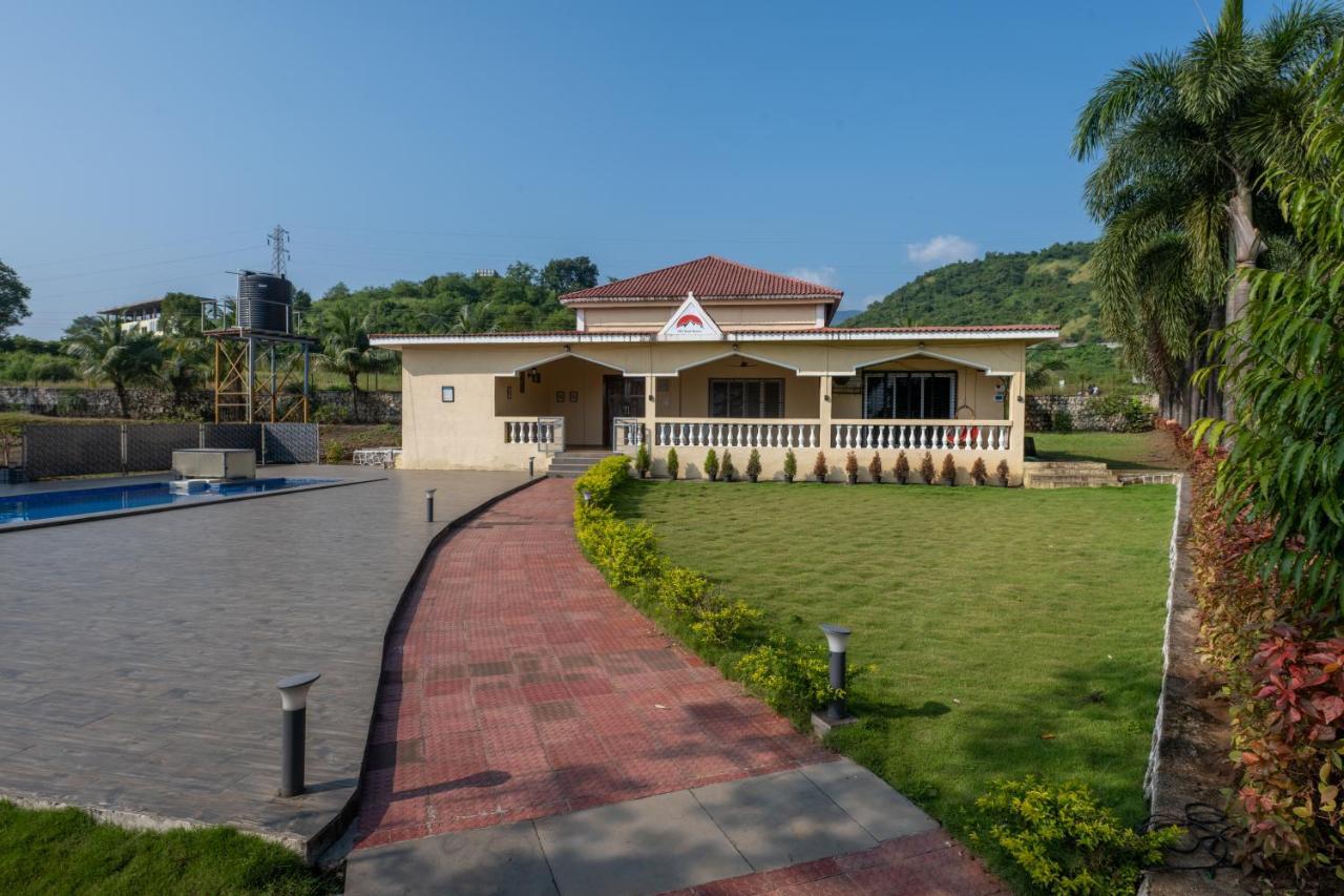Hillrock Resort & Villas, Neral-카르자트 외부 사진