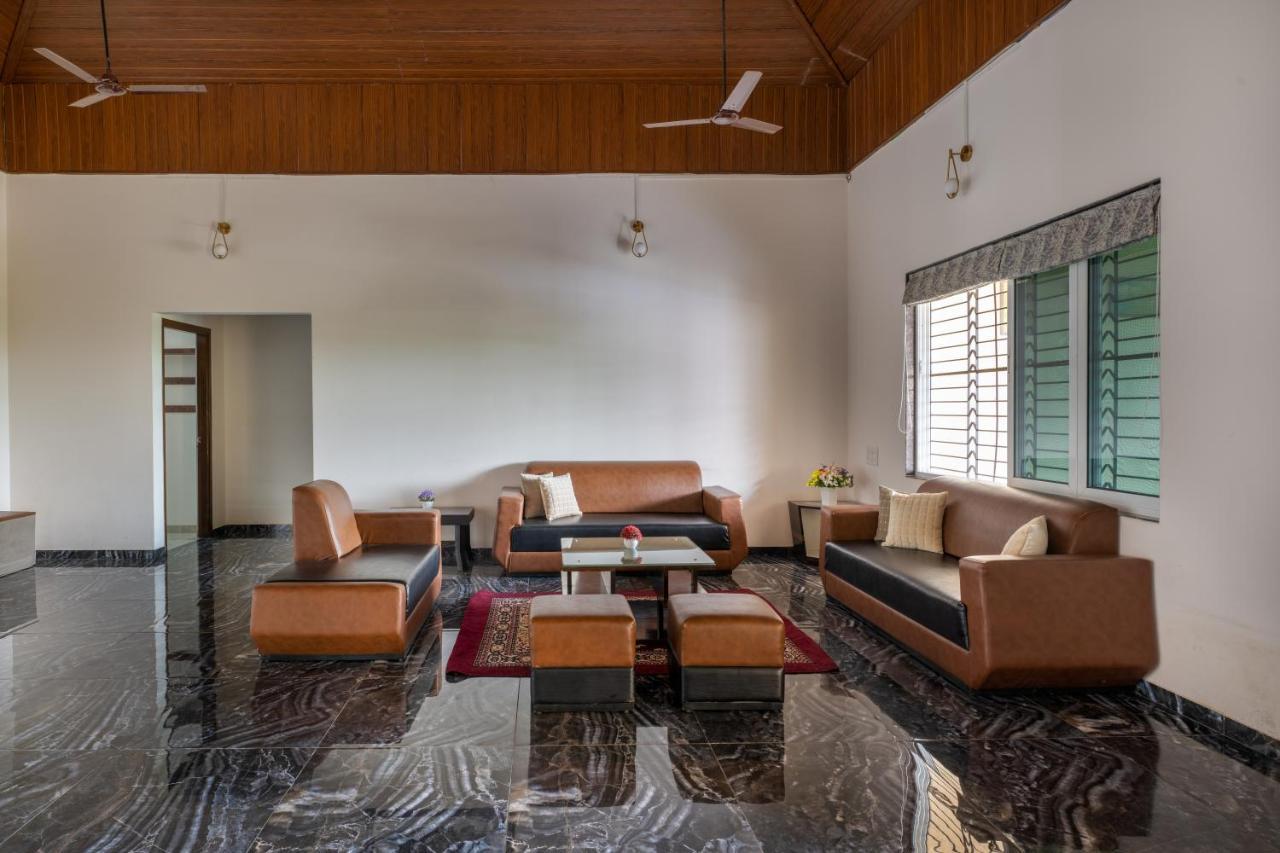 Hillrock Resort & Villas, Neral-카르자트 외부 사진