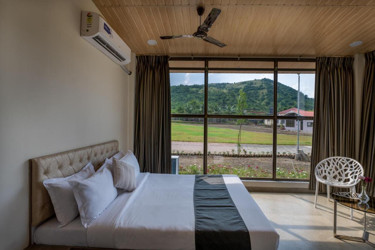 Hillrock Resort & Villas, Neral-카르자트 외부 사진
