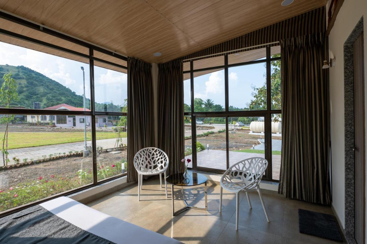 Hillrock Resort & Villas, Neral-카르자트 외부 사진