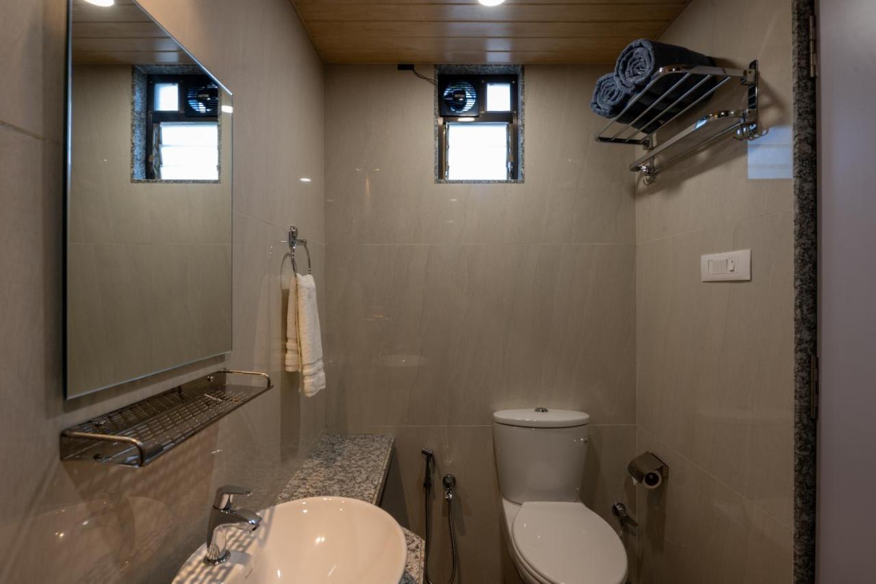 Hillrock Resort & Villas, Neral-카르자트 외부 사진
